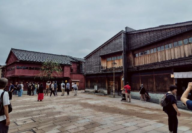 ひがし茶屋街の街並み
